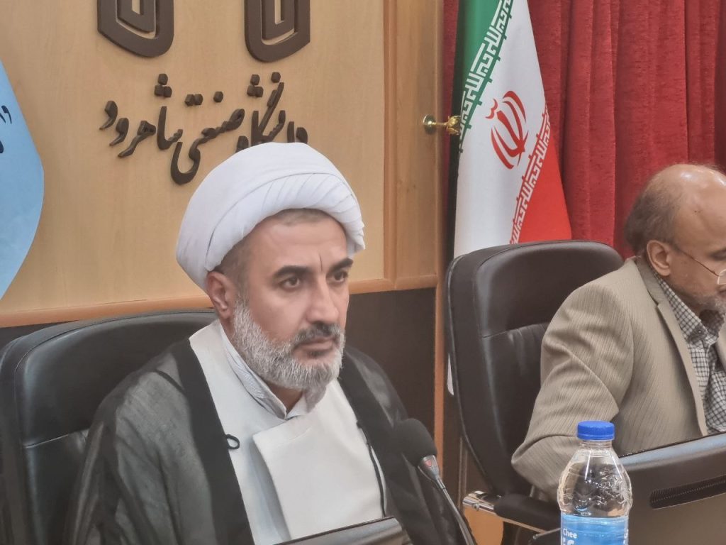 در پنجاهمین سال تاسیس دانشگاه صنعتی/ ششمین دانشگاه صنعتی برتر کشور 5 فندرسکی