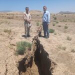 پیدایش شکاف‌های فرونشستی در بالادست قلعه‌نو خرقان زنگ خطر افت منابع آب زیرزمینی