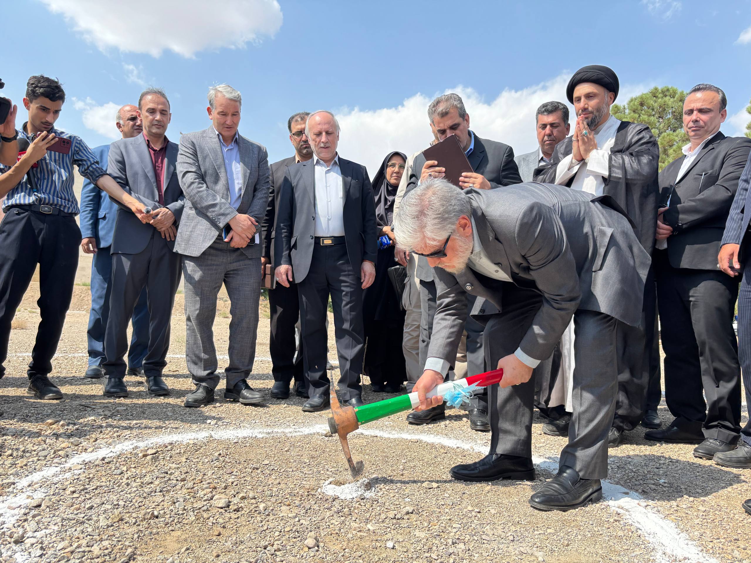 با حضور وزیر علوم؛ کلنگ خوابگاه ۵۲۰ نفری دختران سمنان بر زمین خورد 9 photo 2026 08 22 14 20 19
